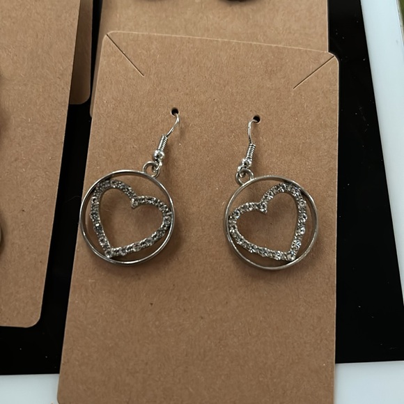 Earring bundle - Picture 2 of 11